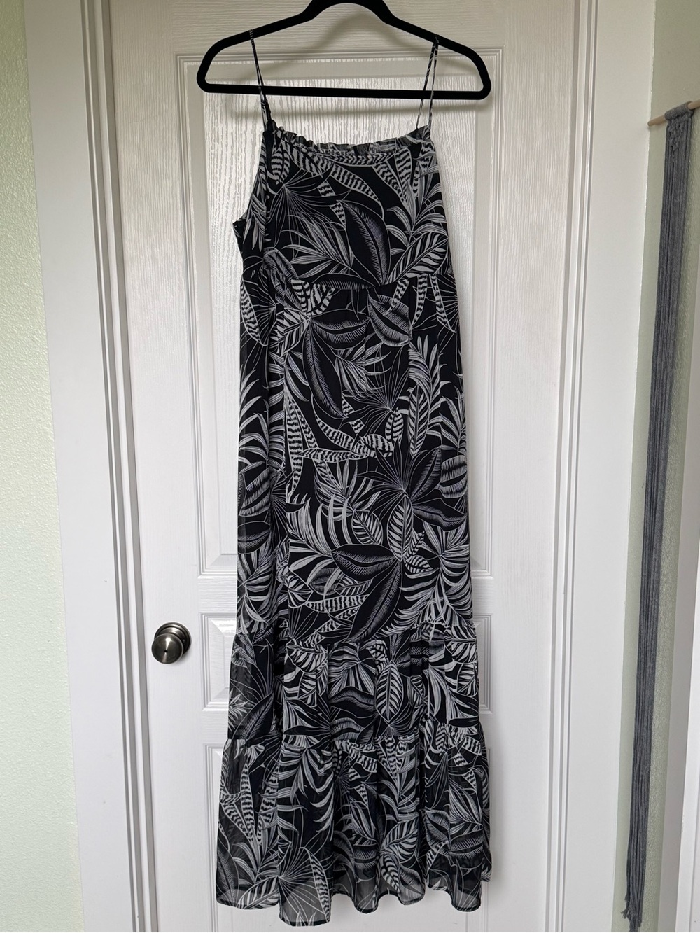 Banana Republic Black and White Tropical Maxi Skirt